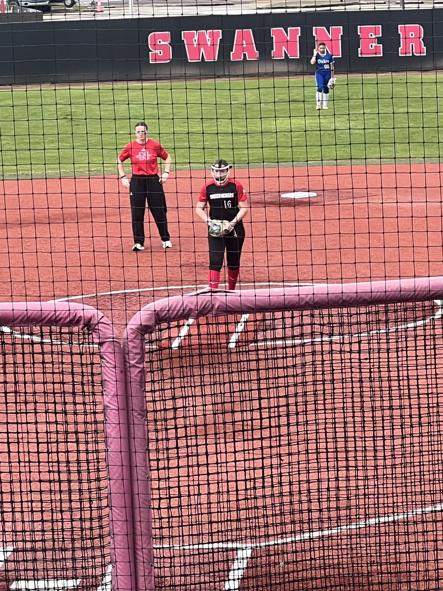 karispridmore16's tweet image. Despite the 🌧️ I had a great time at @nicholls_sb prospect camp today! I appreciate @CoachRonFrost @nicole_pinney6 @Coach_AVazquez for their time and feedback. Really loved checking out the campus and the environment! What a fun culture yall have! 

@FirecrackerMoon @chelsea_hsSB