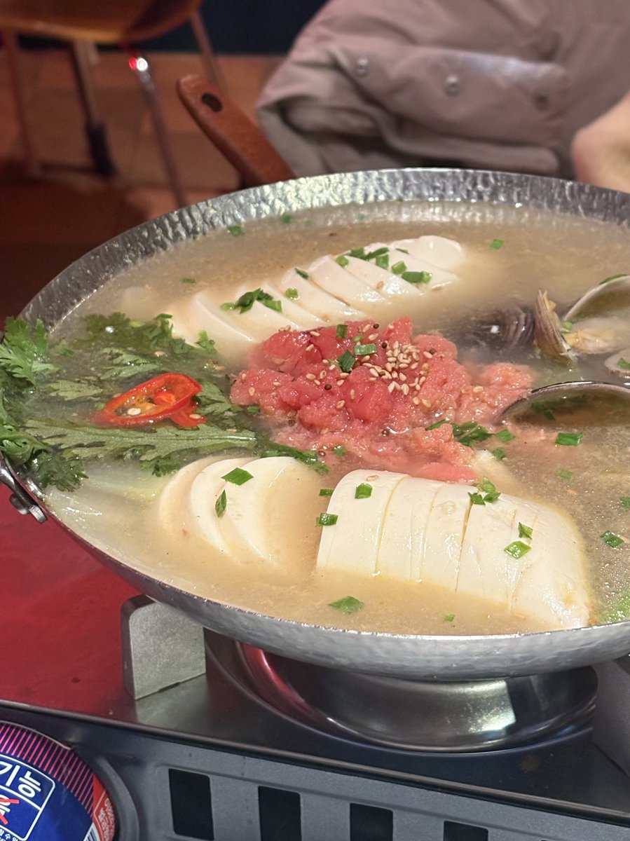 어제의 흔적... 오랜만에 술 들어가니까 신났다......🤪