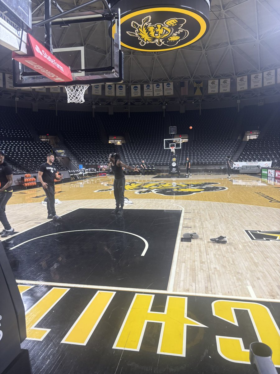 mgrnpxp's tweet image. Shootaround at the Roundhouse in Wichita for @MeanGreenMBB The “lid” makes this one of the louder places in all of college hoops. NT and WSU 1:30 pre 2pm tip Sunday on the @MGSNetwork