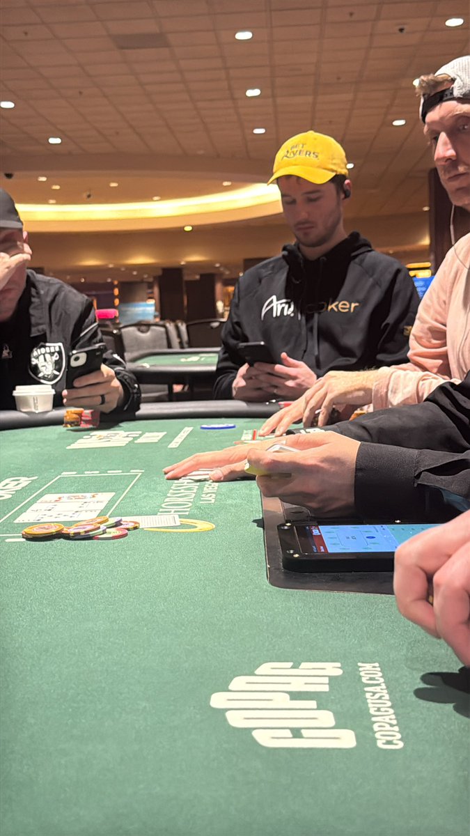 SaltySalsburglar tweet media