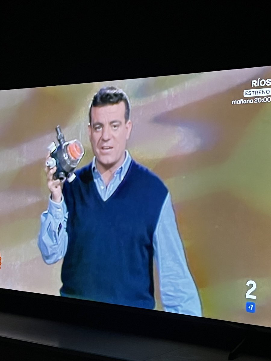 Nunca es tarde para recordar que San #MillanSalcedo es el mejor cómico de este país… con esta aportación me acuesto, buenas noches