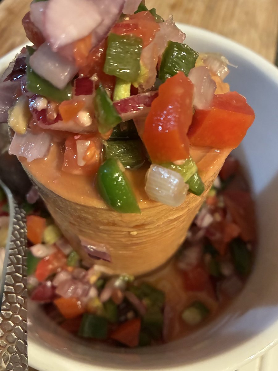cmaulsby's tweet photo. This is the beginning of something special….

Refried  pinto beans, pico de gallo a little bit of time….  Then a lot of joy, while watching the Bears battle the Green Bay Packers  #BearBears https://t.co/IrQyj8T4fQ