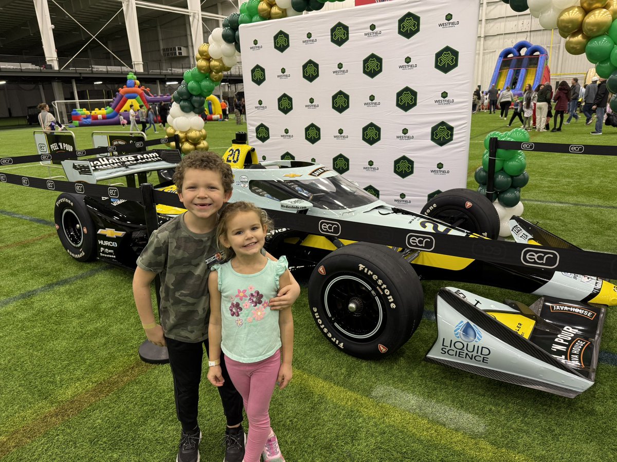 Ktwizz25's tweet photo. First thing the kids went to! @ECRIndy https://t.co/zYiUtDDYUP
