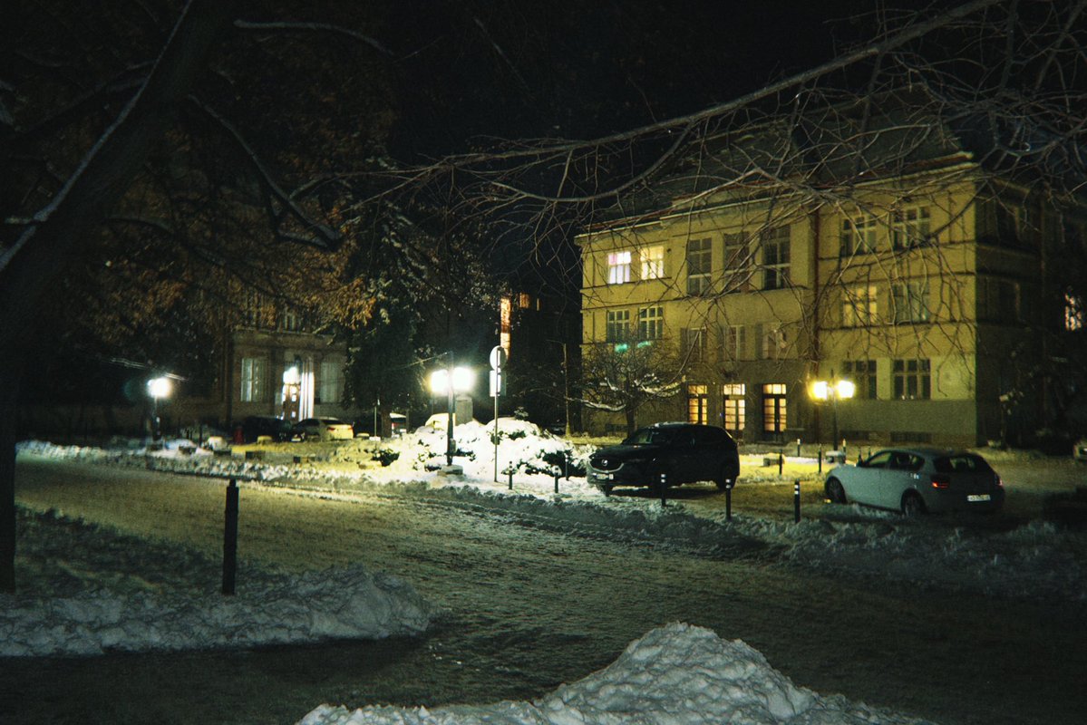 instblt's tweet image. обожнюю нічні прогулянки містом 🎞️