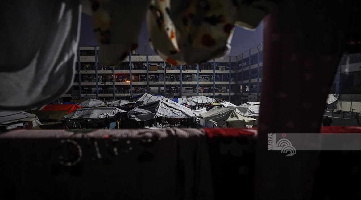 return_ar's tweet image. يعيش النازحون أوضاعًا إنسانية قاسية داخل خيام وملاجئ مؤقتة في مدرسة تابعة للأونروا بمدينة غزة، بعد تدمير الكيان الغاصب لمنازلهم خلال حرب الإبادة

Displaced people are living under harsh humanitarian conditions inside tents and temporary shelters at a UNRWA-affiliated school in…