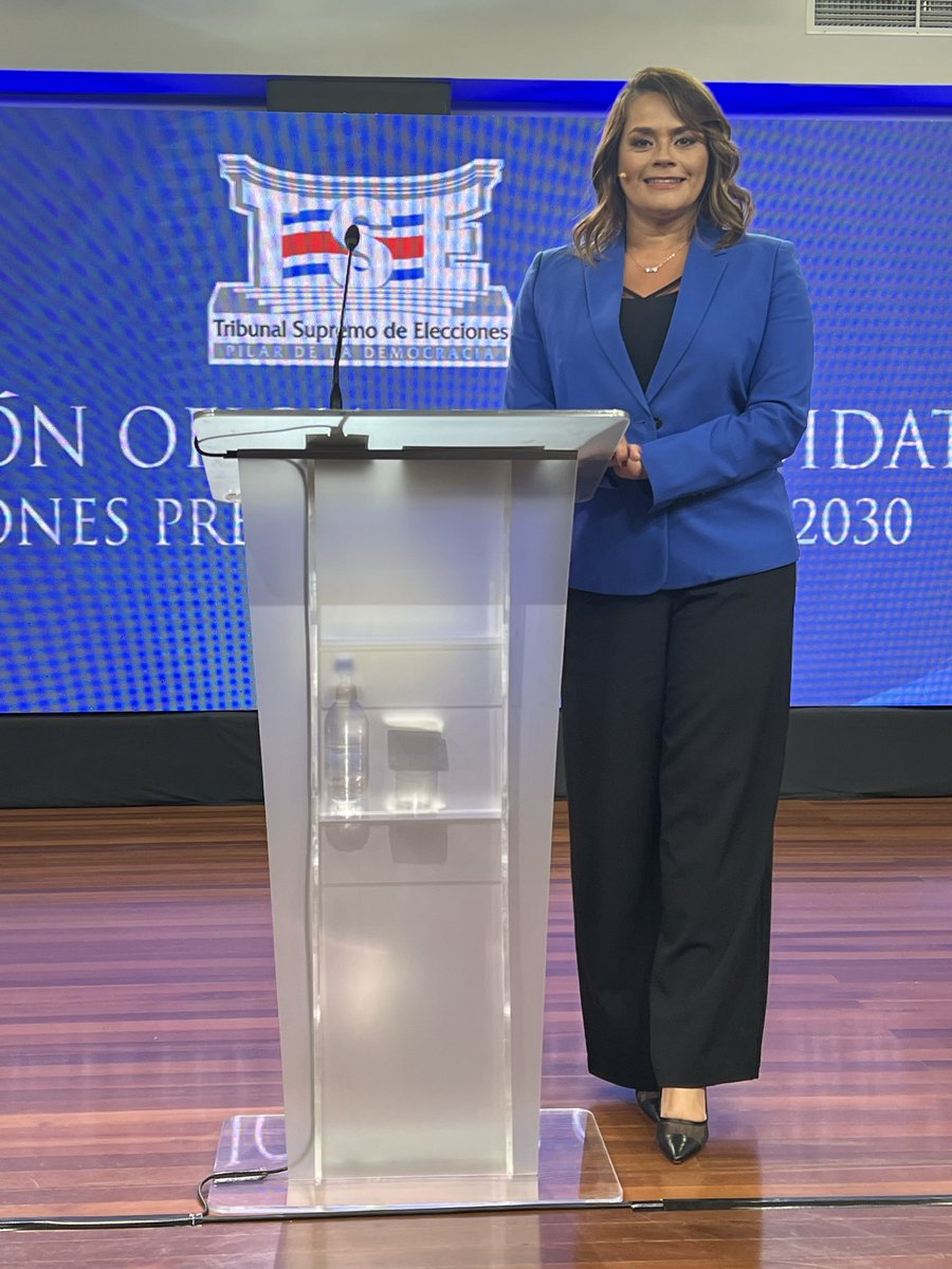 LilyAmbar01's tweet photo. Ya estamos casi listos para la segunda noche de presentación oficial de candidaturas en el Tribunal Supremo de Elecciones. Hoy a las 7 pm por SINART Canal 13 https://t.co/x7PKlGSoLX