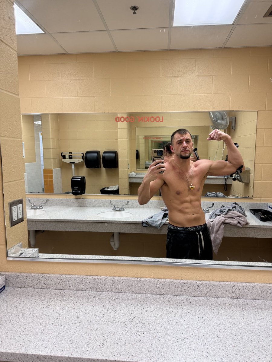 SpenceTorres's tweet photo. 4 day flexible fast with collagen peptides  and lots of fluids. https://t.co/sfrlyJqE9a