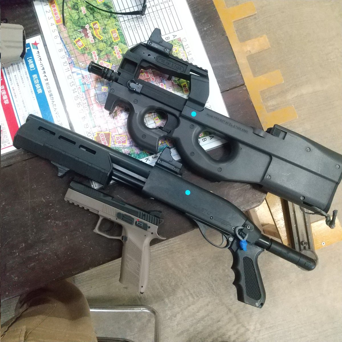 akabekobrigade's tweet image. サバパラ定例会。プライマリP90、セカンダリP-09のPコンビ。予備でCA870。
