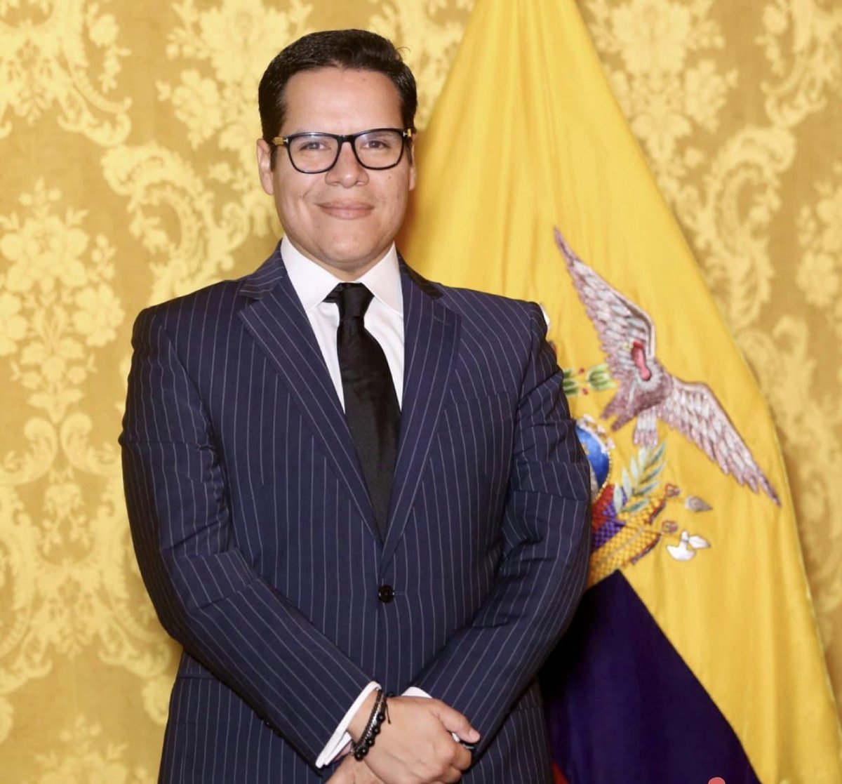 SexyTarnished10's tweet image. No todas