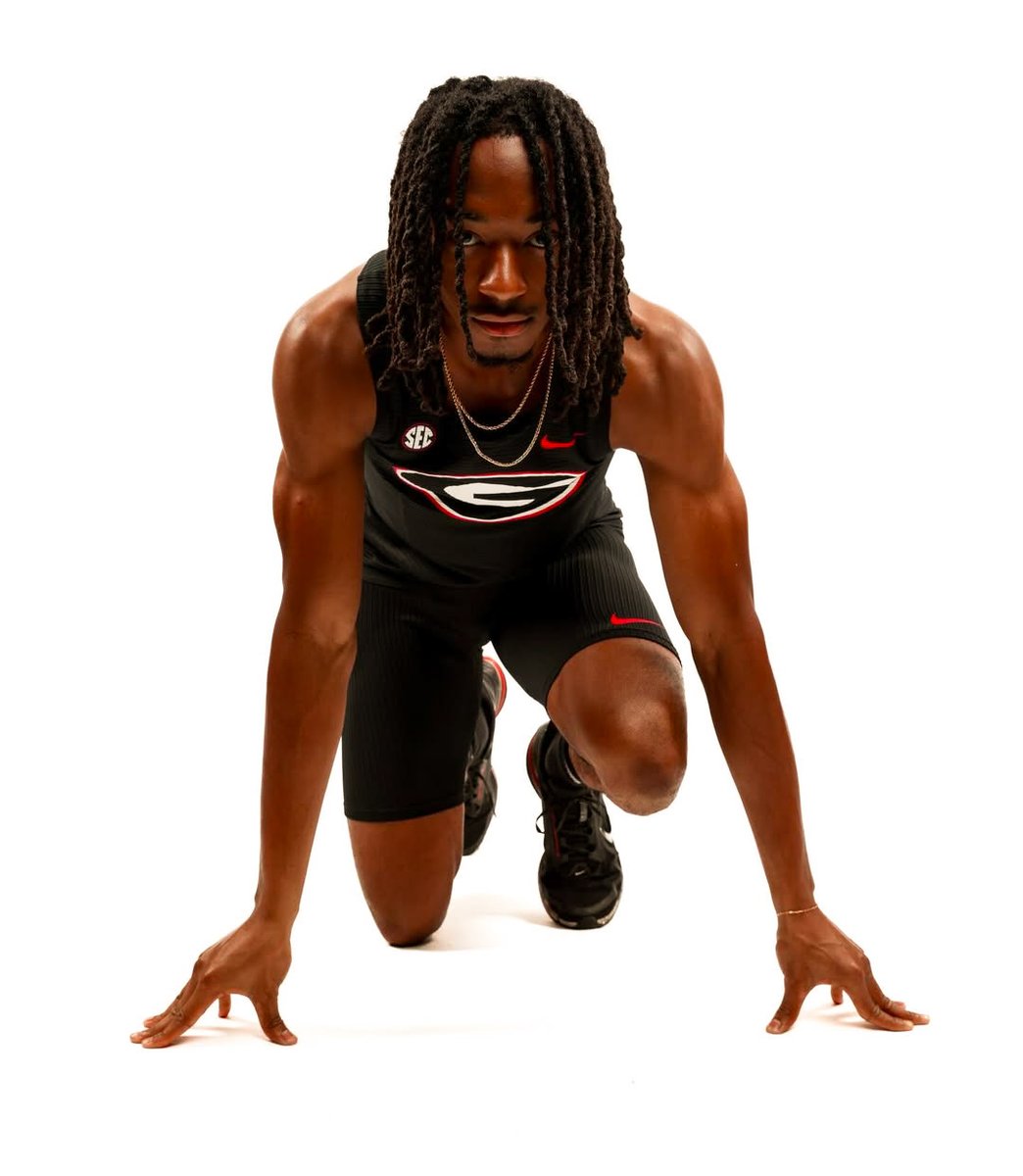 TrackGazette's tweet image. 44.62s!!!😳😳
On his NCAA debut??!!!!😳😳

Jonathan Simms 🇺🇸 becomes joint 4th fastest man in history over 400m indoors where he just ran 44.62s in his NCAA debut for Georgia at the Clemson Opener!

Less than 2 weeks into January. What a way to kick things off.