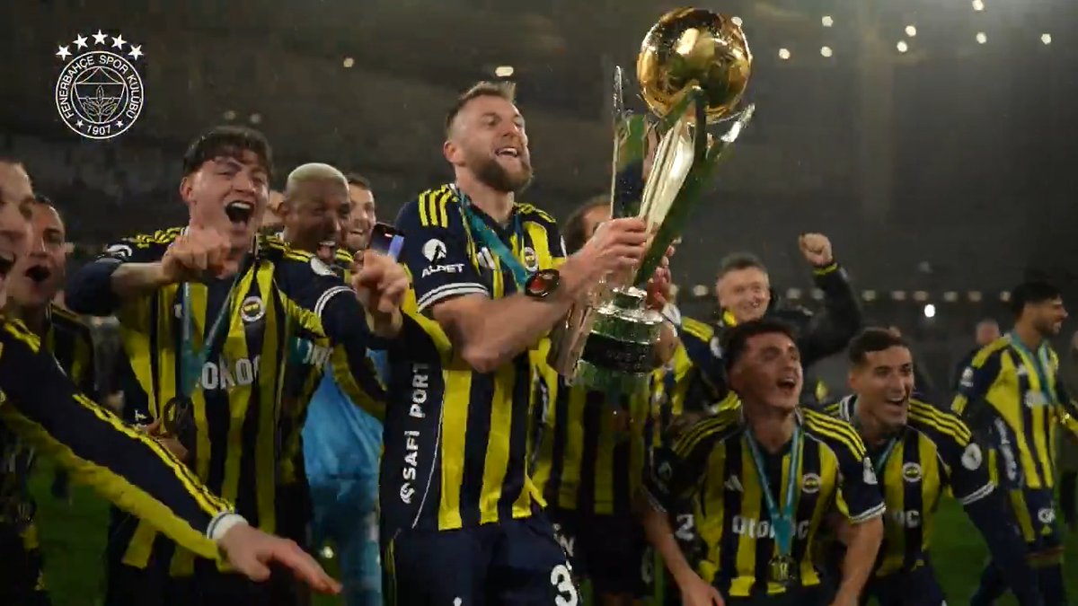 فنربخشة أبطالاً لكأس السوبر التركي 