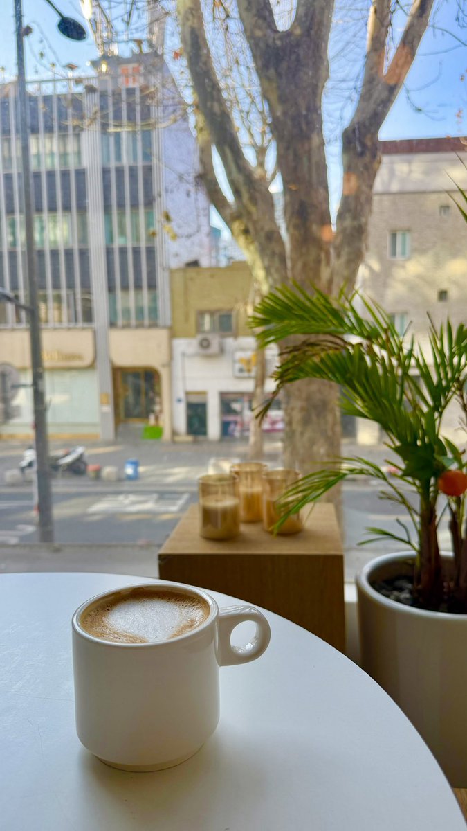 كُل شيء جميل بجوارك 🧡