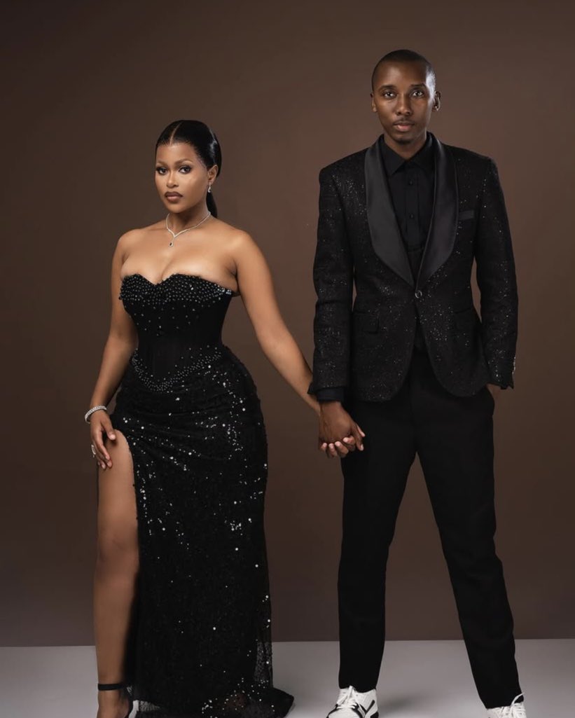 sanelenkosiii's tweet image. The famous internet couple Ntandokazi &amp;amp; Bash have announced they’re mutually separating after knowing each other for 10 years.