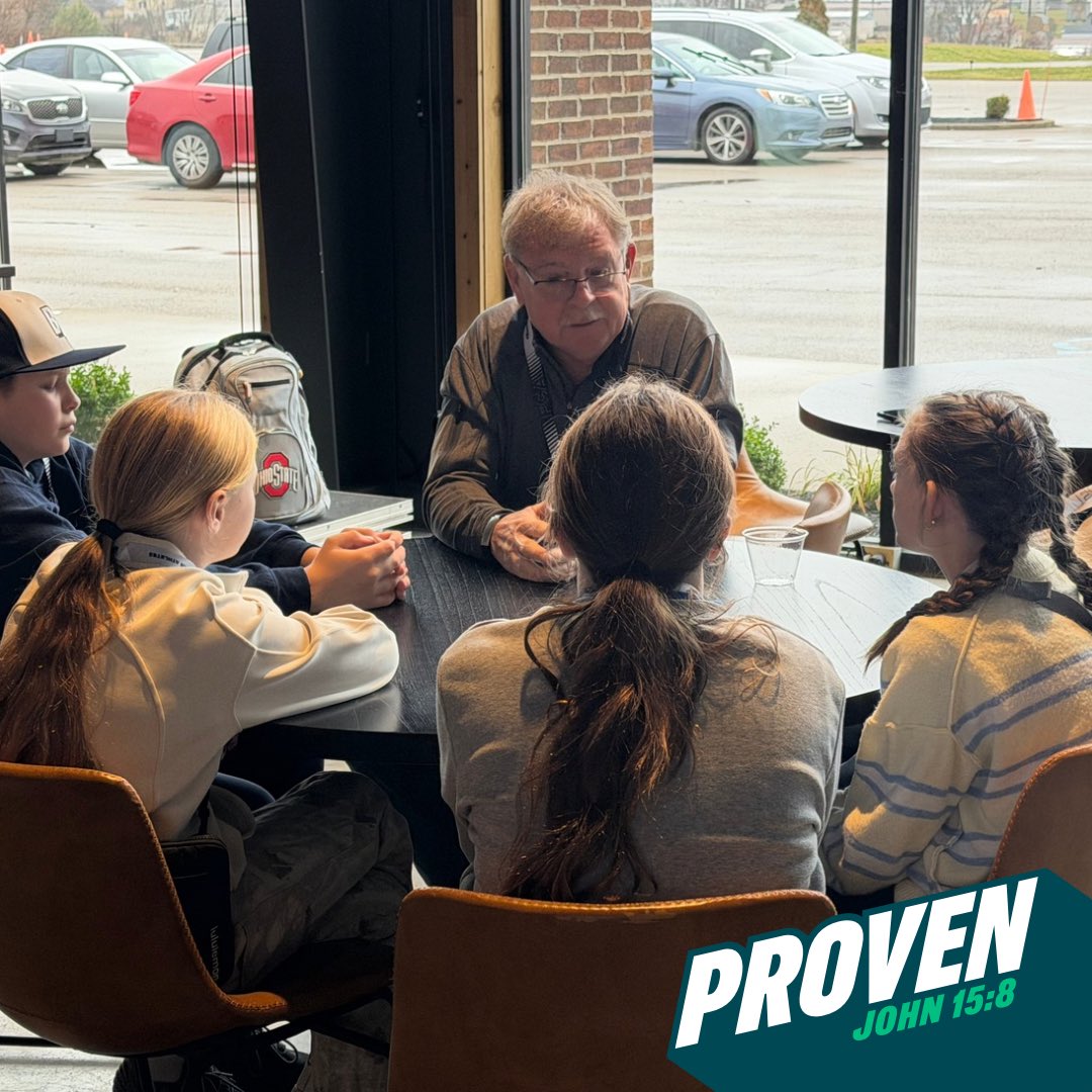 CKYEastFCA's tweet image. We had a great student leader training this morning at @Eastsideky .  A big thanks to Gentry Deck for sharing a devotional with the students and @jeremywasch for leading us through the training! #fca #fcaproven #fcahuddle #ckyeastfca