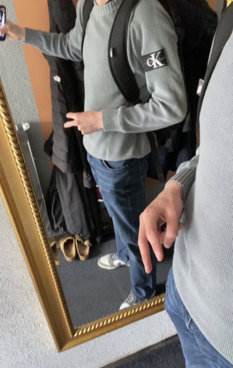 Auf die Knie und in den DMs antanzen,
Betaboys 👑💪🏻💴

On your knees, then straight to my DMs, losers 😈💳
#findom #cashmaster #cashslave #boss #Alpha #socks #moneyslave #geldsklave