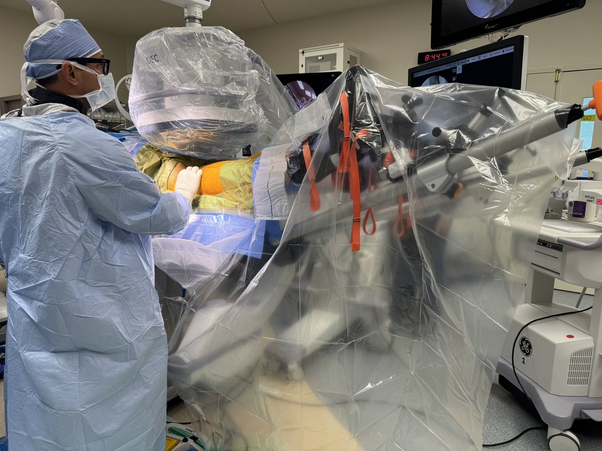 MaldonadoMD_'s tweet image. Hip preservation surgery has evolved.
Our diagnostics are better.
Our techniques are stronger.

But outcomes still hinge on patient expectations.
Alignment between surgeon and patient is everything.

#HipArthroscopy #HipPreservation #OrthopedicSurgery #SportsMedicine #OrthoX