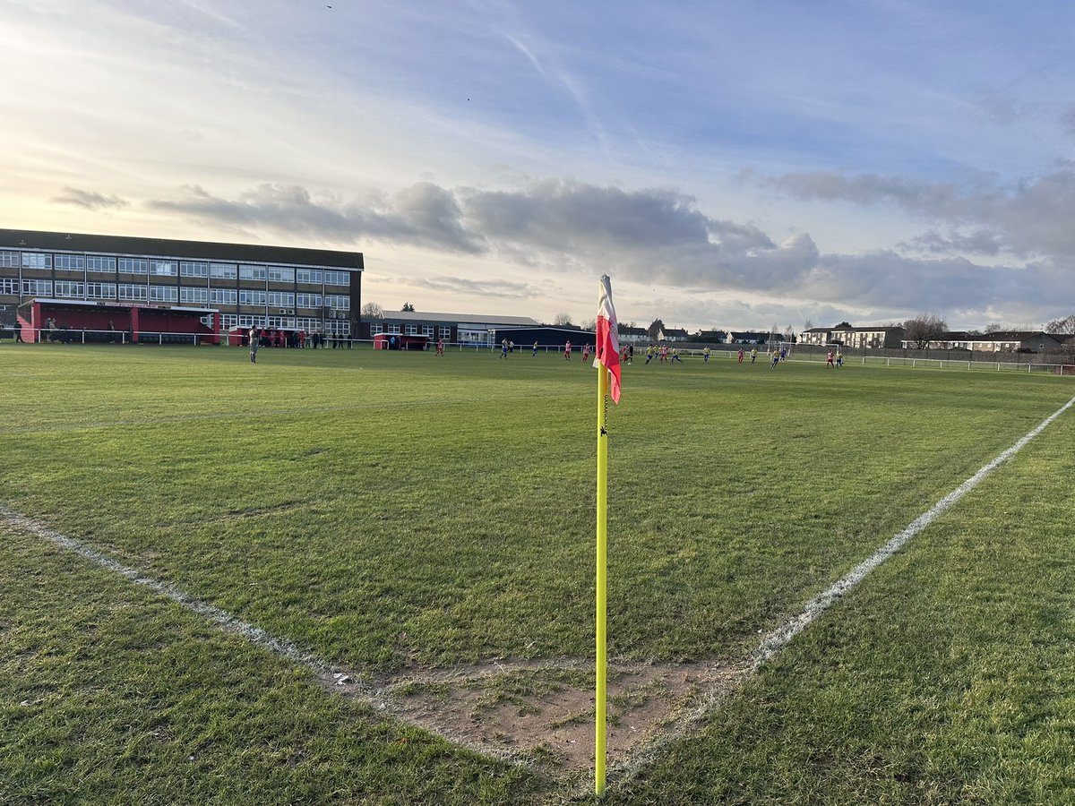 Statthopper's tweet photo. Game 83 of 25/26
Ground 599
Another day of finding a game but we decided on @BridgendSt as they may well go back to the @ArdalSouthern again soon. Nice setup there and a friendly club. Not often you see a team down to 10 men after 23 minutes and win 5-0. #groundhopping #groundhop https://t.co/b9AoXW2psD