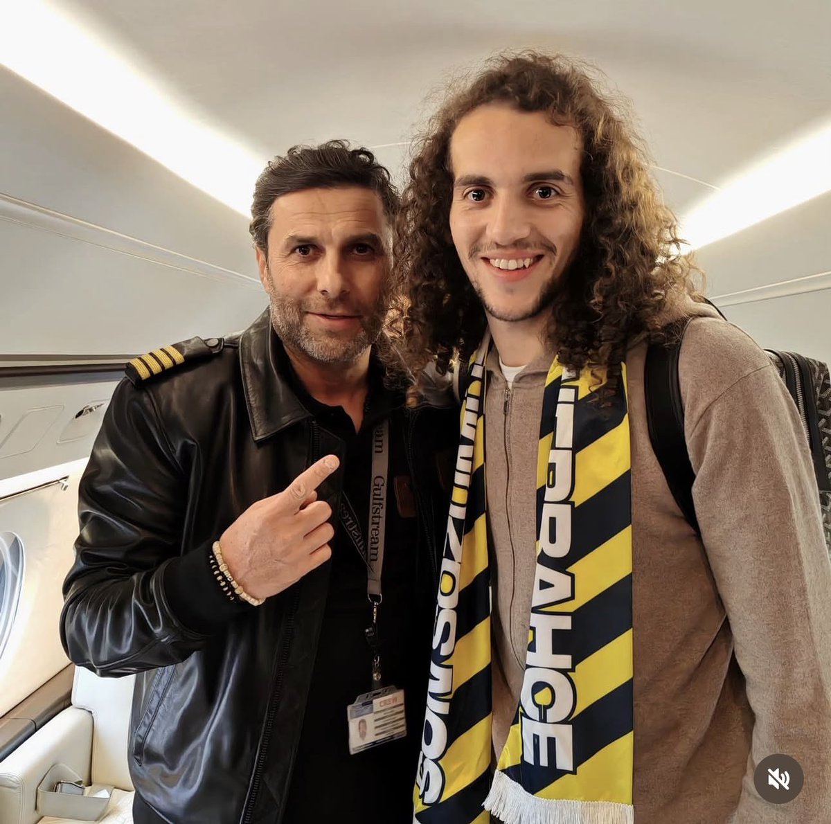 O fırtınalı havada piste tek seferde silme inen hasta Fenerbahçeli pilotunuz Murat kardeşimize de sevgilerimi sunuyorum ✅✍️