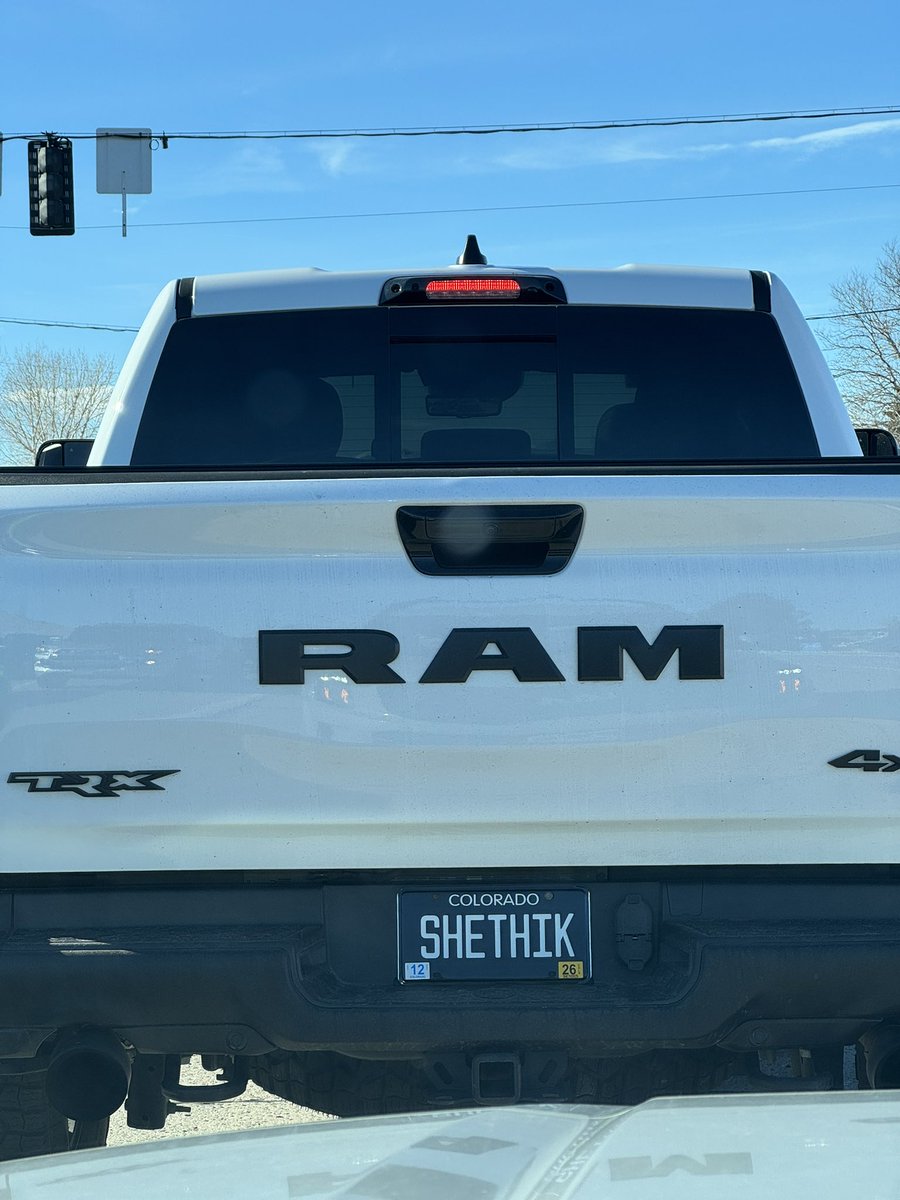 MupperDecker's tweet image. Saw this and thought of you @Profgampo 

Toilet seat loose so you know that…