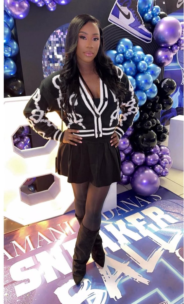 Hold on!!! CONGRATS 🙌🏾👏🏾🥂🎉 to MY BIG COUSIN!! Yea THEE BIG NP!! Not the lil one!!! So proud of you cousin!!! You really did that!! You made it look so easy!! Blessings Queen!!! 👸🏽 I’m up next!! #FamilyTies #FamilyGoals 🤞🏾👯‍♀️