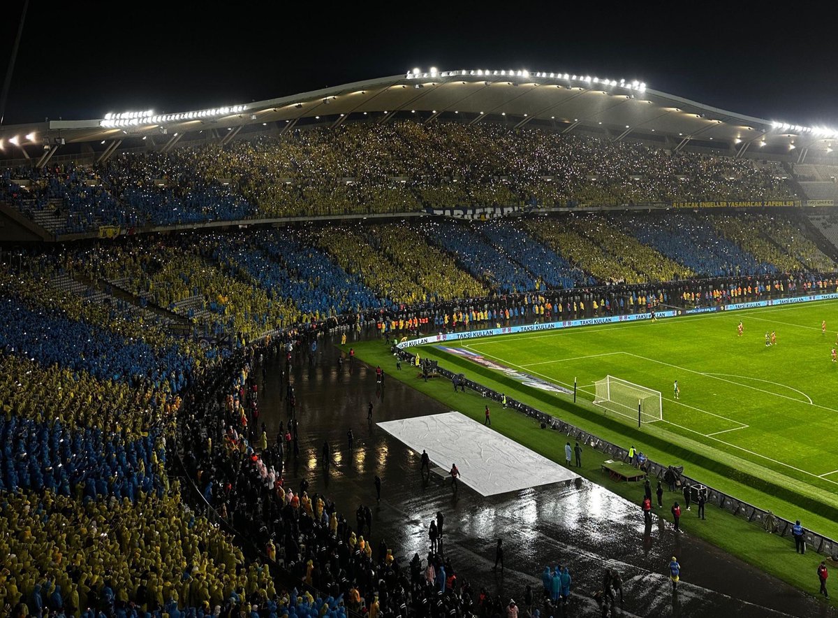 unigfborg's tweet image. KARANLIKLARA FENER OLDUK, AŞKINDAN YANIP TUTUŞURKEN.. #UNIGFB

İyi Geceler Büyük Fenerbahçe Taraftarı!