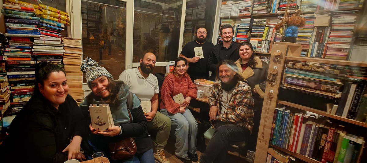 Kralcık kitabının ilk toplantısını gerçekleştirdik.

Bu keyifli akşam için herkese teşekkür ederiz. 📖📚
