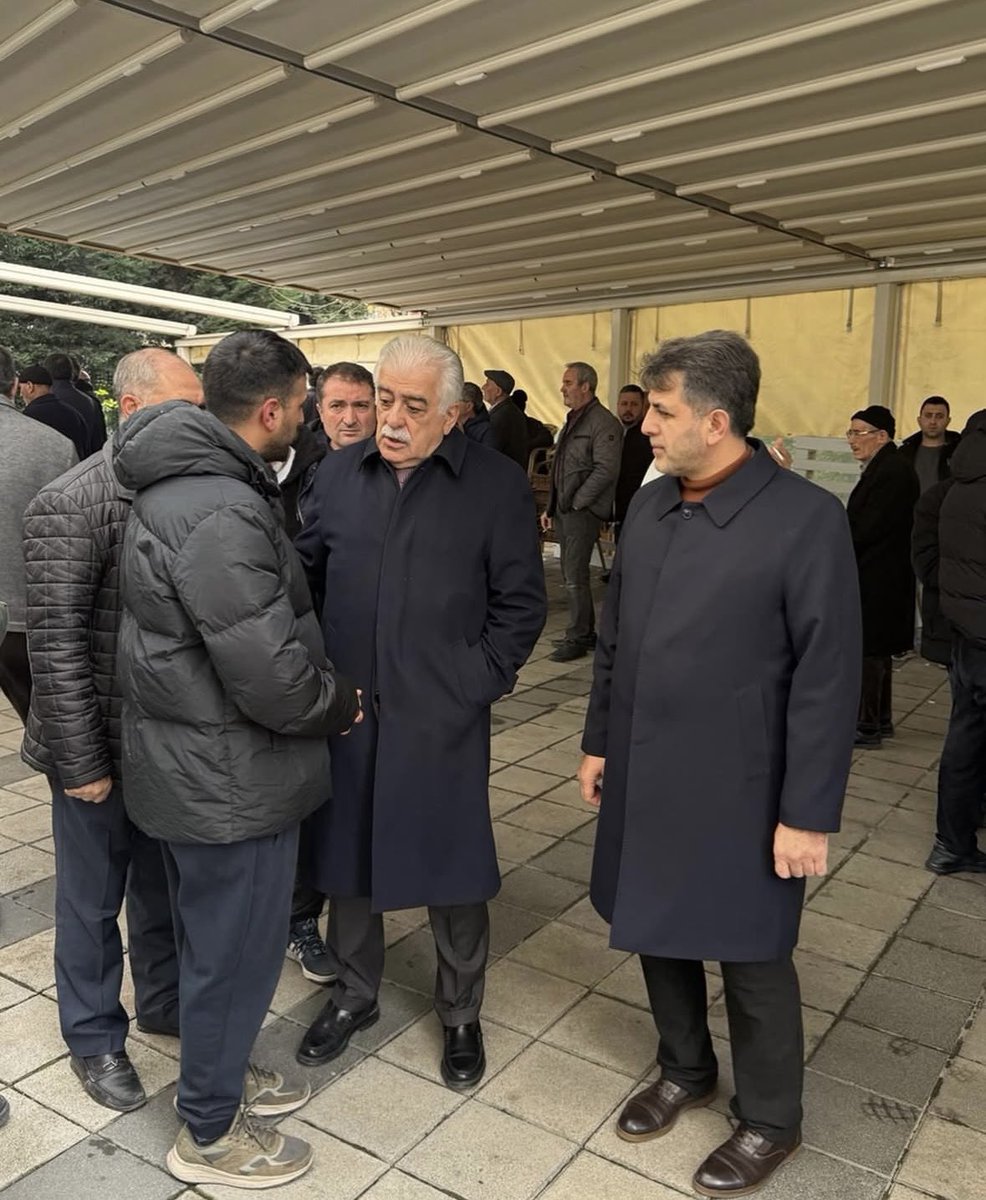 İlçemiz sakinlerinden Selahattin Akbulak’a İmam Ali Camii’nde son görevimizi icra ettik.

Merhuma Allah’tan rahmet, ailesine ve sevenlerine başsağlığı diliyorum