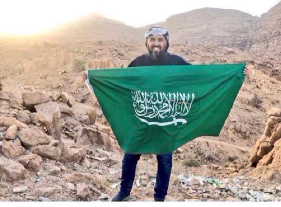 بمحض إرادتي اخترت أن أكون مع #السعودية_العظمى 
قناعة لا مجاملة ، وموقفاً لا ظرفاً ، وانتماء للعقيدة والعقل والدولة والاتزان ، لا لأن الريح تميل هنا، بل لأن البوصلة ثابتة هنا….
#موعدنا_السبعين 
#نحن_هنا_أين_أنتم