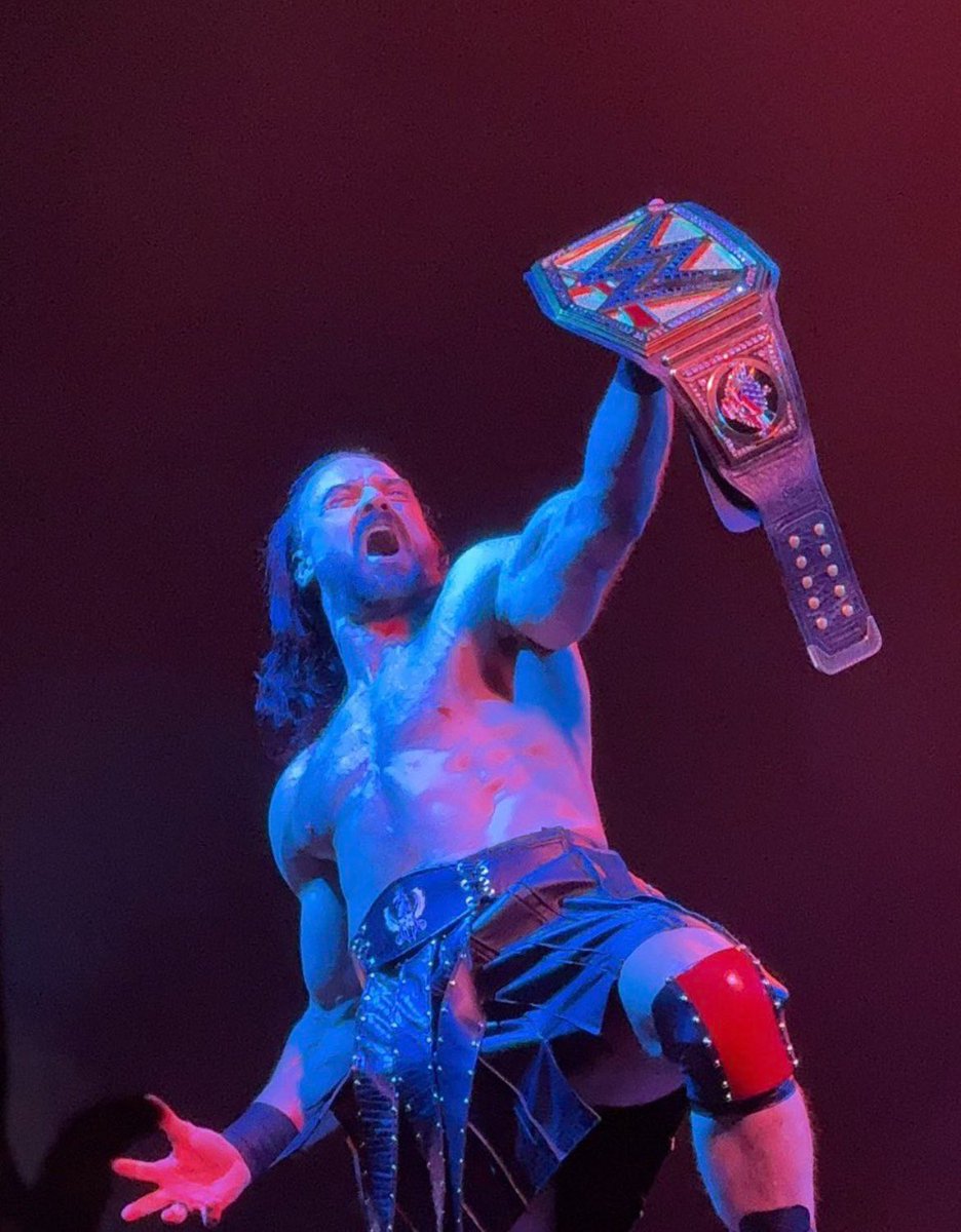 reigns_era's tweet image. Wow. 😮‍💨

📸: @yellowhairdpunk