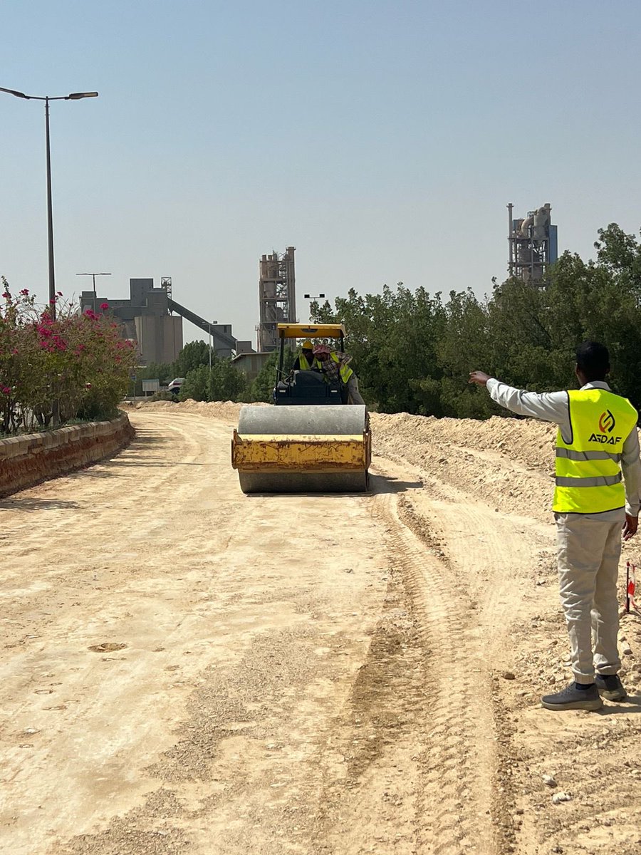 AsdafEst's tweet photo. مشروع تطوير وصيانة الطرق داخل مصنع أسمنت القصيم تنفيذ شركة 
#اصداف_المتقدمة_للمقاولات 

#أسمنت_القصيم https://t.co/LOsrhM2aQ6