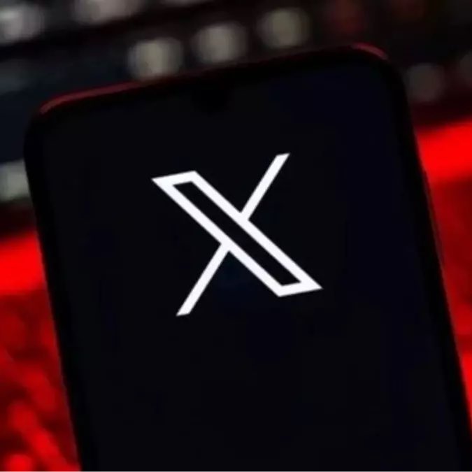 📣 Elon Musk: "X algoritmasını 7 gün içinde açık kaynak yapıyoruz."

📌 Kullanıcılara hangi gönderilerin veya reklamların önerildiğini belirleyen kodlar artık gizli kalmayacak

📌 Sistem her 4 haftada bir güncellenecek ve yapılan değişiklikler raporlanacak