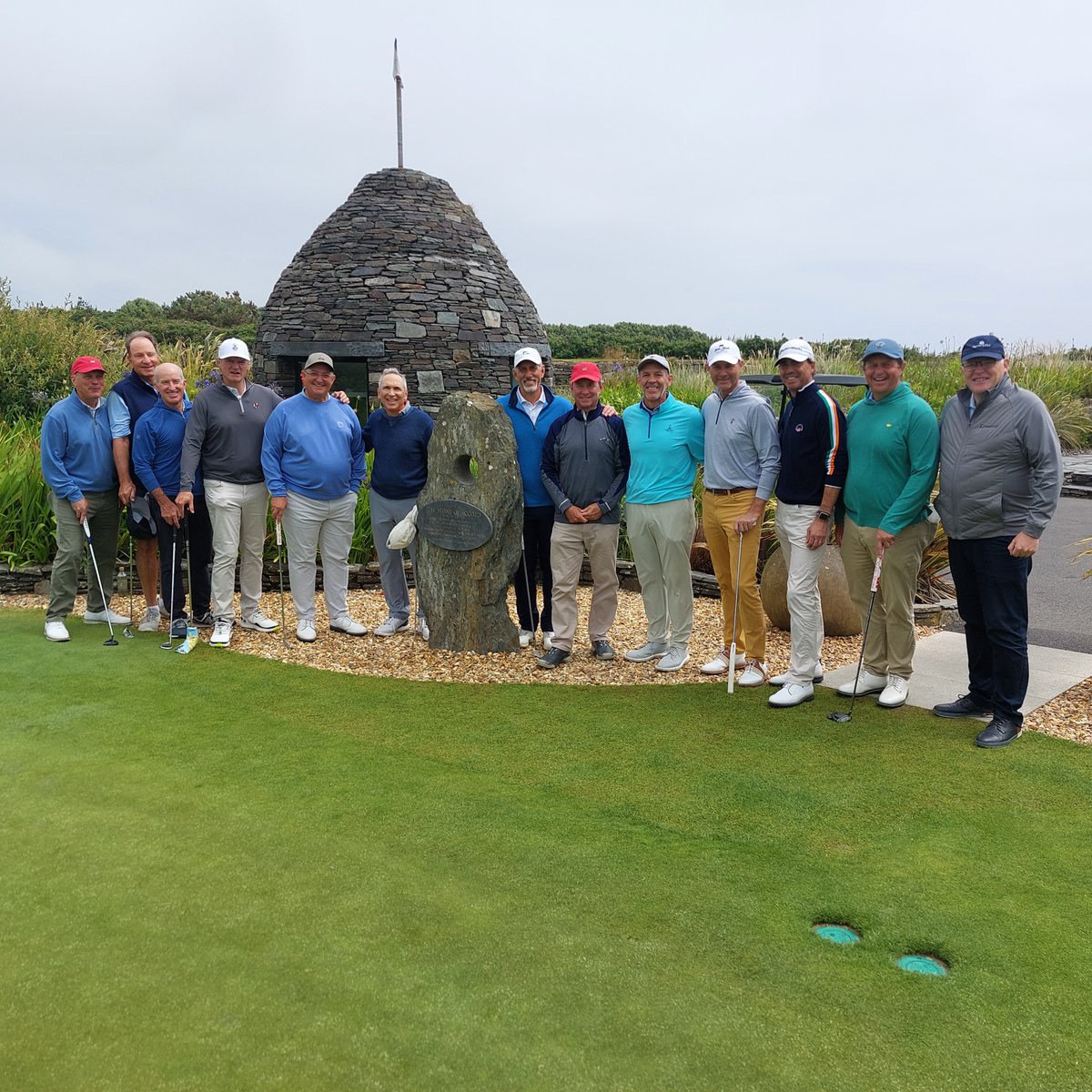 PerryGolf tweet media