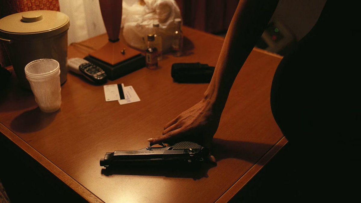 screenscaps's tweet photo. one battle after another (2025) dir. paul thomas anderson https://t.co/BdEB1ylxmn