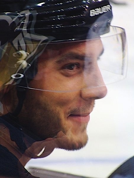 daily kris letang tweet media