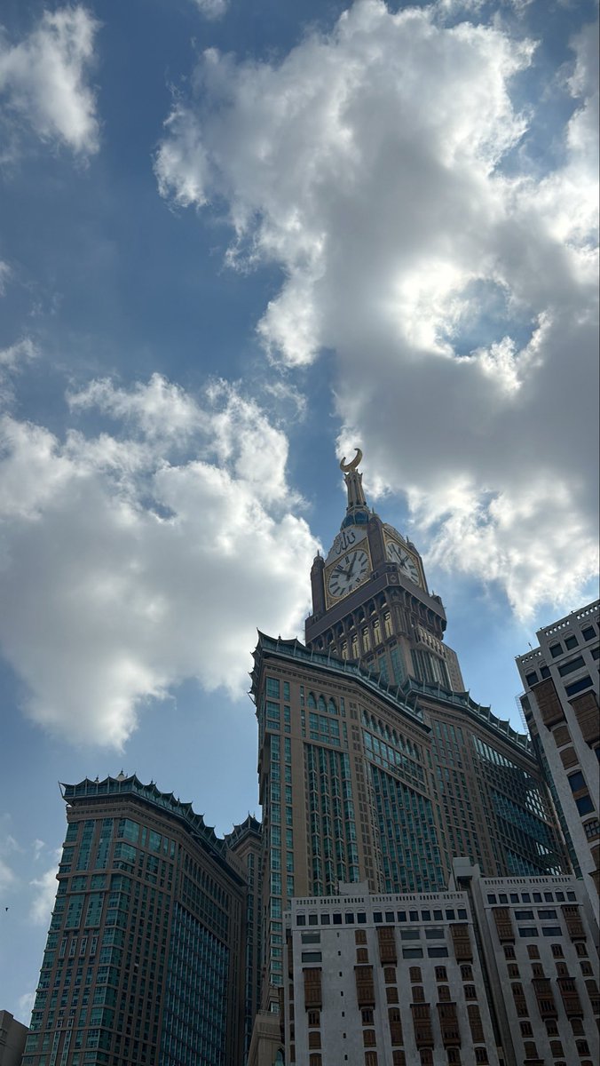 دُنيـا tweet media