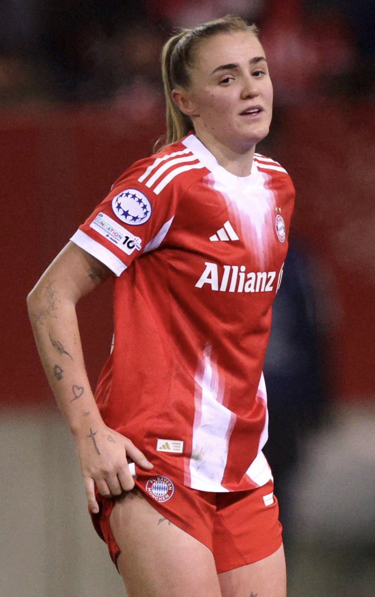 BrightsideM's tweet image. Se va del Bayern al final de temporada. Suena para el Arsenal y Real Madrid. #Bundesliga #WSL #UWCL #BrightsideGirls