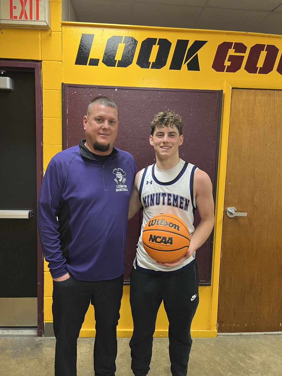 coachyoder99's tweet image. Congrats to Blaine Friedmasky 1000 points. Well deserved. ⁦@Blainefriedo1⁩ ⁦@Lexington7AD⁩