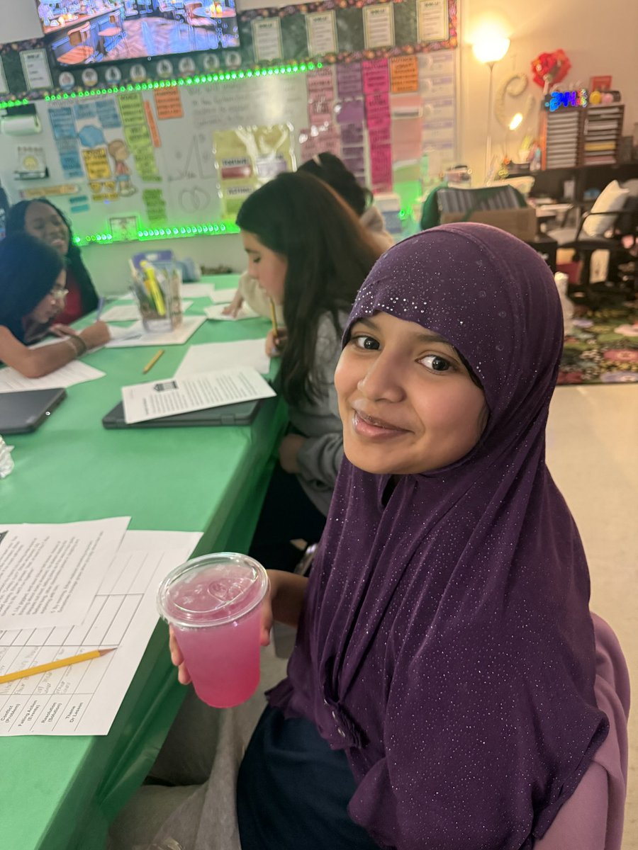 🐼  🎀  𝒯𝓇𝒶𝐿𝒾𝓈𝒽𝒶  🎀  🐼 tweet media