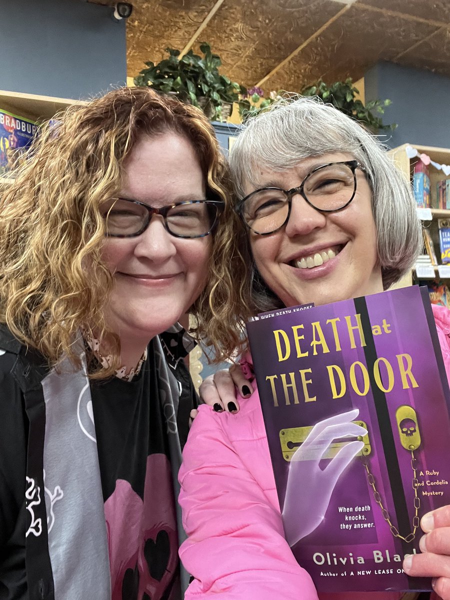 TDHS ReadsEverywhere tweet media