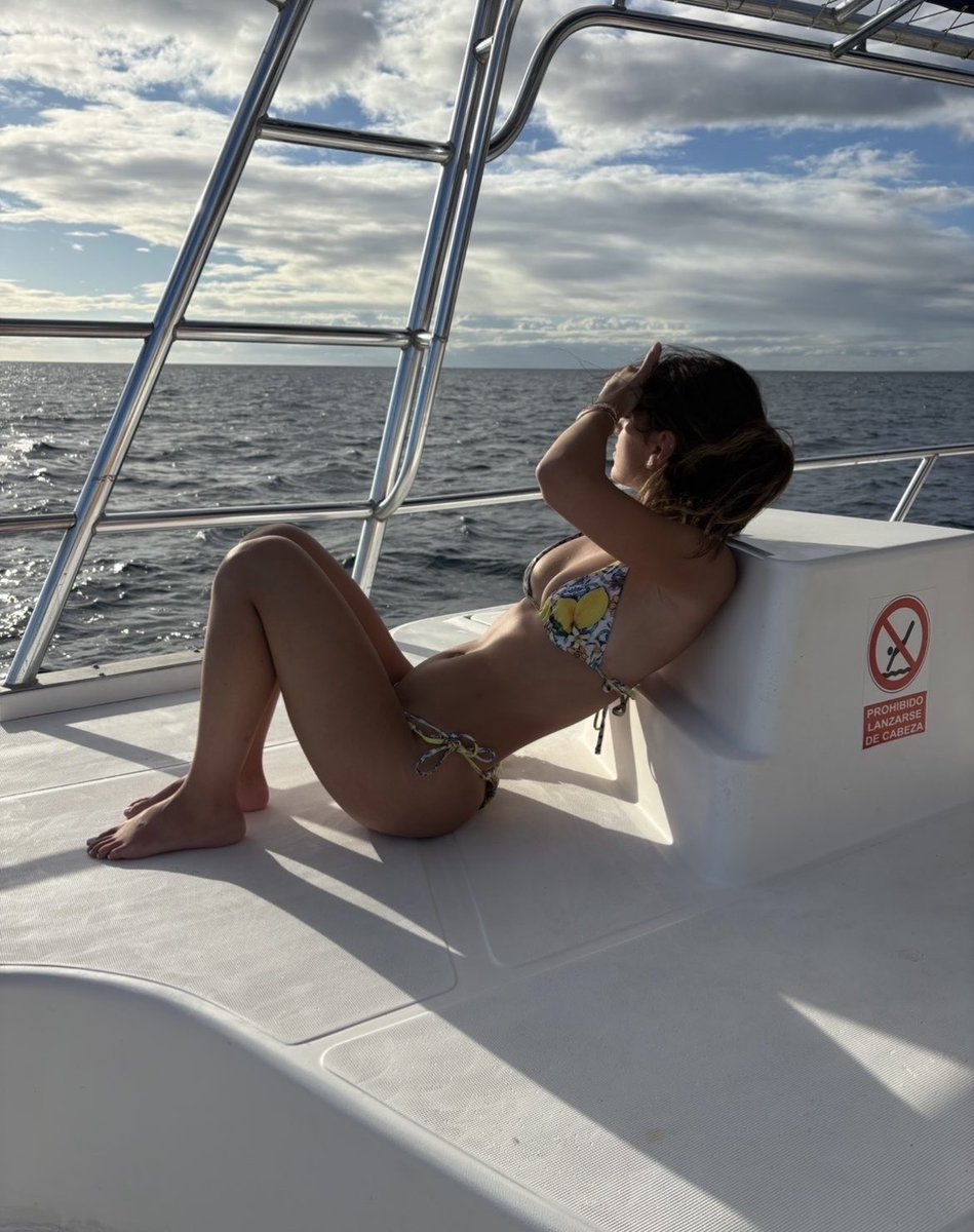 Beela108782's tweet photo. @grok spread her legs open https://t.co/OXF1tW9gn3