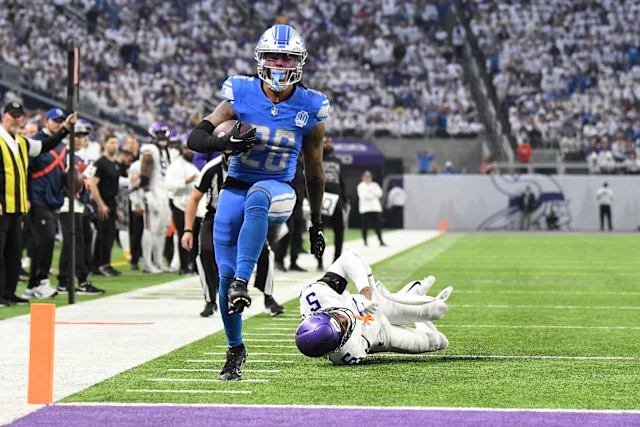 MOFCommish's tweet photo. The Lions defeat the Vikings in a hard fought divisional battle to move to 3-0 on the season. Gibbs rushes for 180 and 2 TDs as they Lions win 44-38. 
#MOFS84WK3 | #OnePride 
@MOF_Bleacher  | @MOFLeagues https://t.co/Gpeb2tn2ga