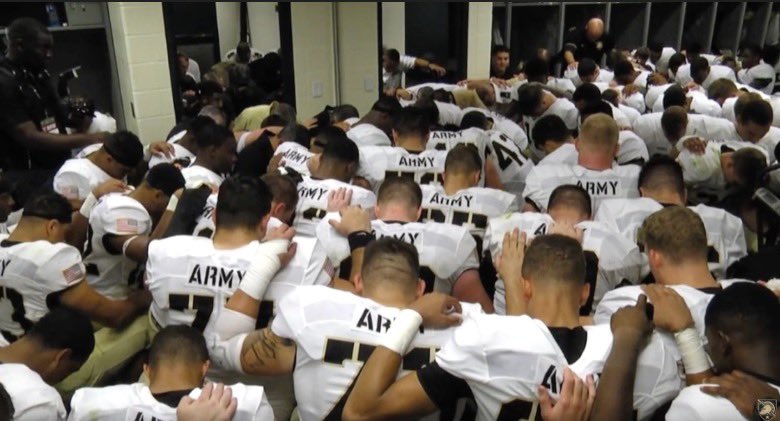 FinbarMalloy's tweet photo. All Glory to my Lord and Savior Jesus Christ!

After a great conversation with @CoachASmith3, I am blessed to recieve an offer from The United States Military Academy!
@ArmyWP_Football @Coach_romero18 @TuckerWaugh @Red_Zone75 https://t.co/zY341EL7C2