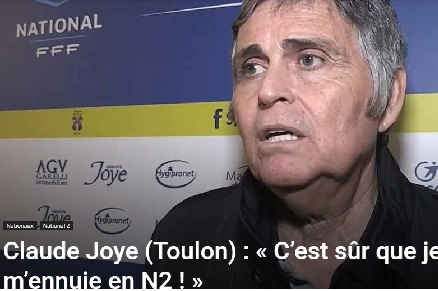 toulonmerite's tweet photo. A Claude Joye qui déclarait il y quelques jours à la presse qu'il s'ennuyait en N2, les #supporters ont répondu ce soir contre @etoilefc83  : "Remède contre l'ennui : vendre le @sportingtoulon  !" https://t.co/fRJvfQrZrn