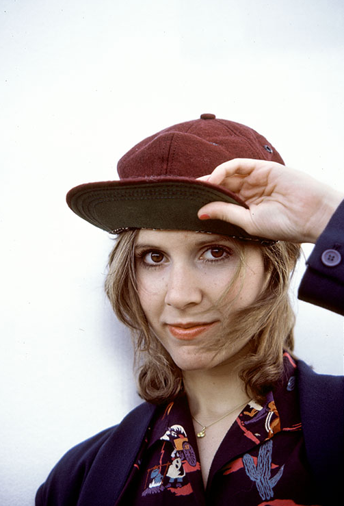 TheCinesthetic's tweet photo. Carrie Fisher photographed by Douglas Kirkland in Manhattan, 1980 https://t.co/8lrNgQBleN