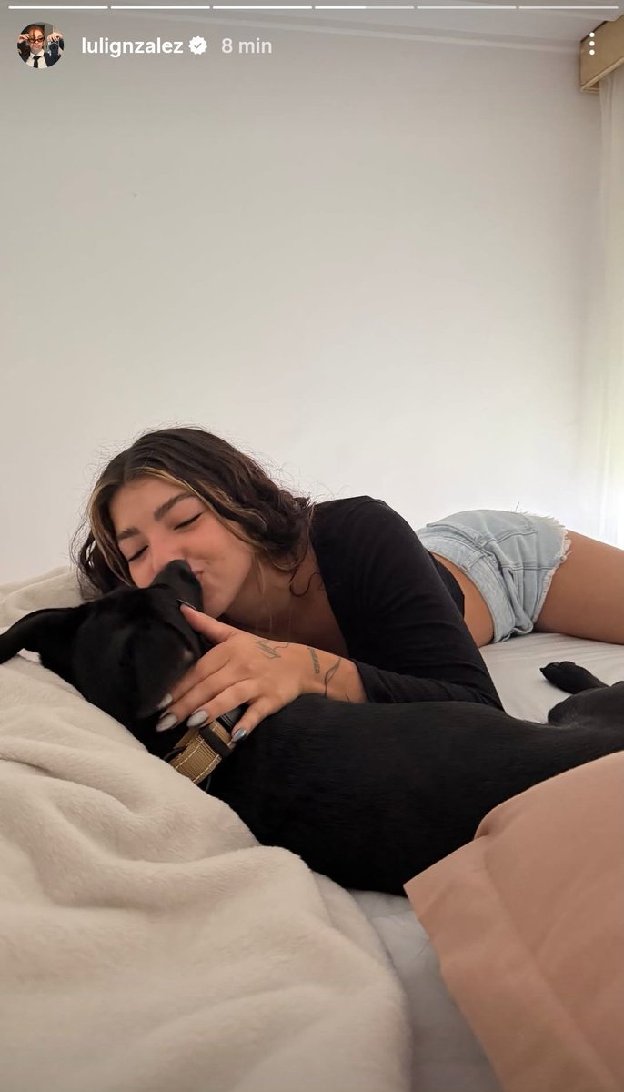 los dos amores de una mujer: su novia y su hija