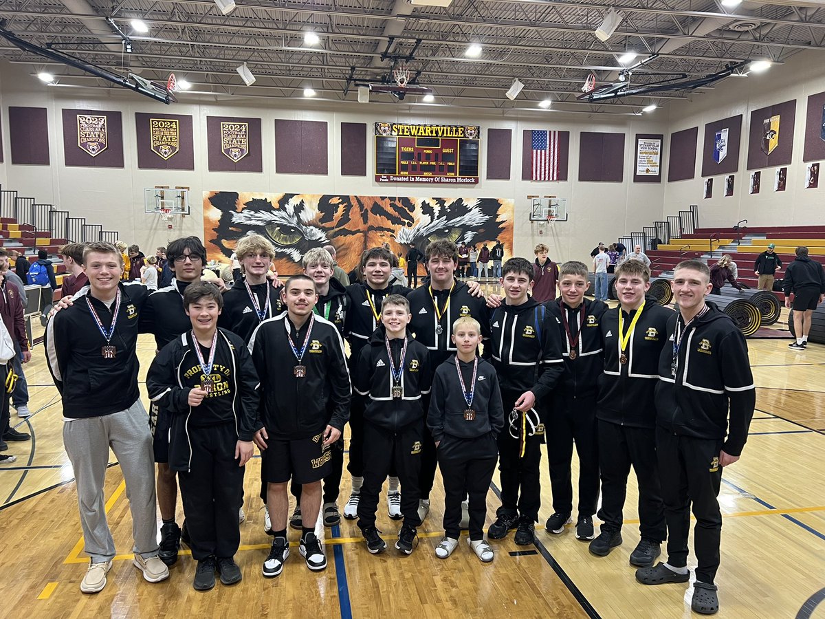 ByronWrestling's tweet photo. Varsity Results:
Landon Schaudenecker 4th
Gavin Connelly 6th 
Gavin Edwards 2nd 
Gavin Zabel 3rd 
Merrick Radke 5th
Mason Edwards 2nd
Hammer: Mason Edwards🔨🔨🔨🔨
#ByronBears @ByronBears https://t.co/CH3bSJP7lF