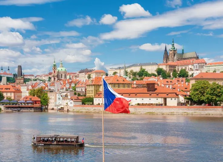 OnlyBitcoinHQ's tweet image. 🇨🇿 THE CZECH REPUBLIC HAS INTRODUCED A 0% CAPITAL GAINS TAX FOR #BITCOIN AND CRYPTO HELD LONGER THAN 3 YEARS

THIS IS ACTUALLY HAPPENING 🚀