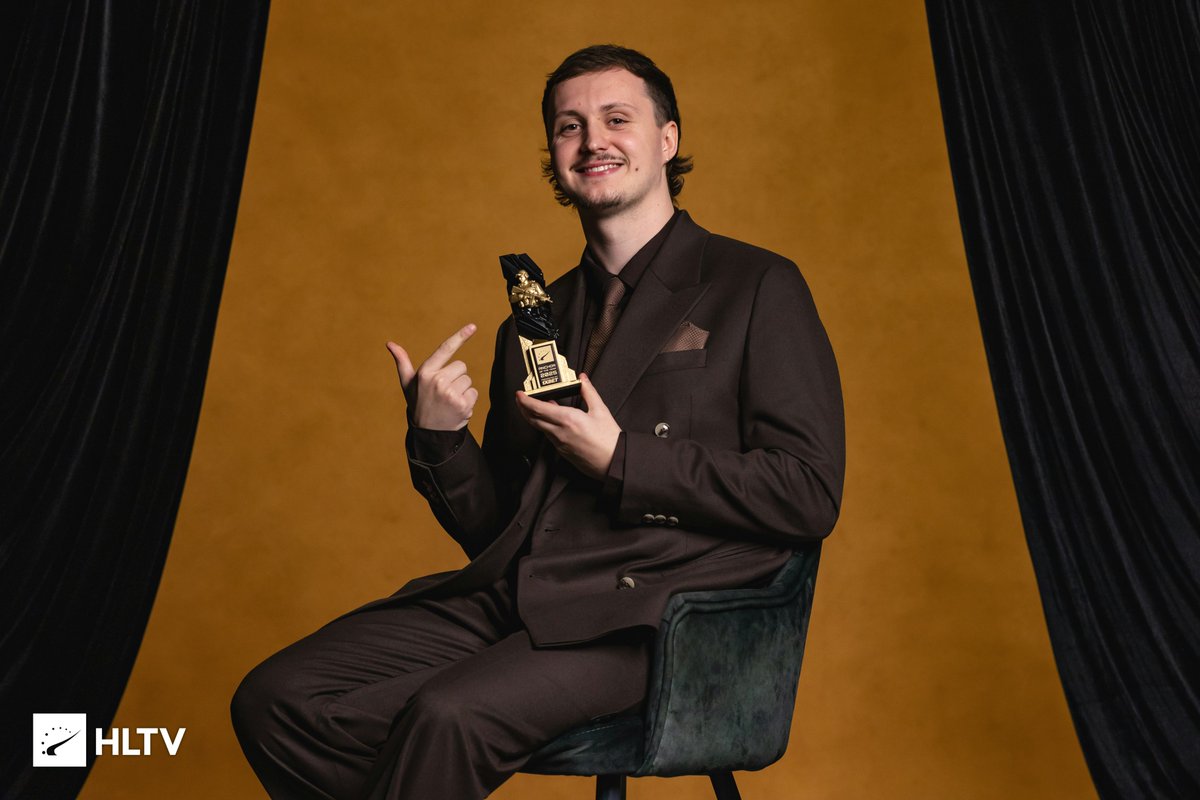 VitalityReport's tweet image. What a night for bee'z 🐝! 

Opener : Flamez 🥈
Closer : Ropz 🥇
Anchor : Mezzi 🥇
AWPer : Zywoo 🥇
IGL : Apex 🥇
Coach : XTQZZZ 🥇
Highlight : Ropz 🥉
CS2 Team : Team Vitality 🥇
Player : Zywoo 🥇/ Ropz 🥉

#VITWIN