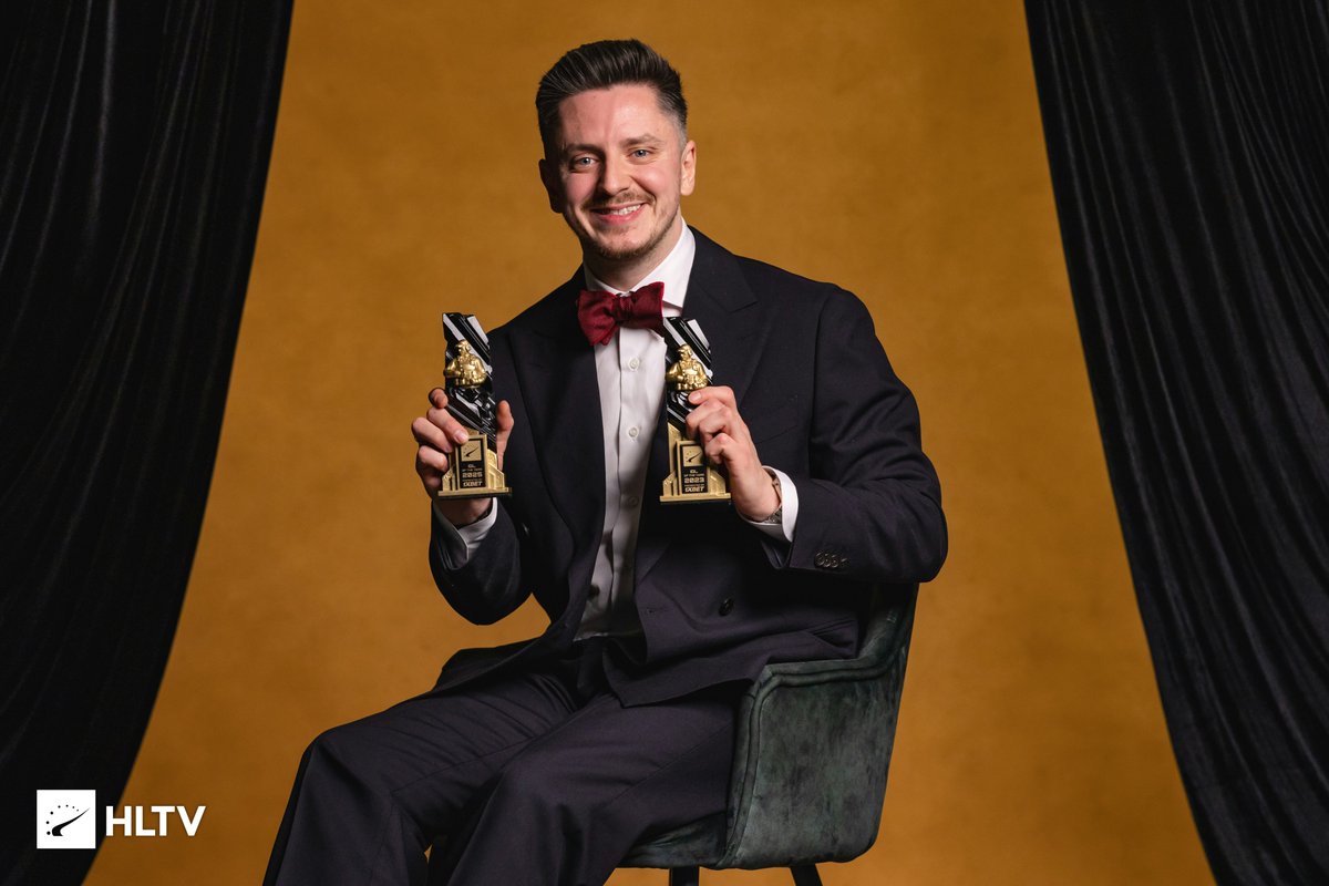 VitalityReport's tweet image. What a night for bee'z 🐝! 

Opener : Flamez 🥈
Closer : Ropz 🥇
Anchor : Mezzi 🥇
AWPer : Zywoo 🥇
IGL : Apex 🥇
Coach : XTQZZZ 🥇
Highlight : Ropz 🥉
CS2 Team : Team Vitality 🥇
Player : Zywoo 🥇/ Ropz 🥉

#VITWIN