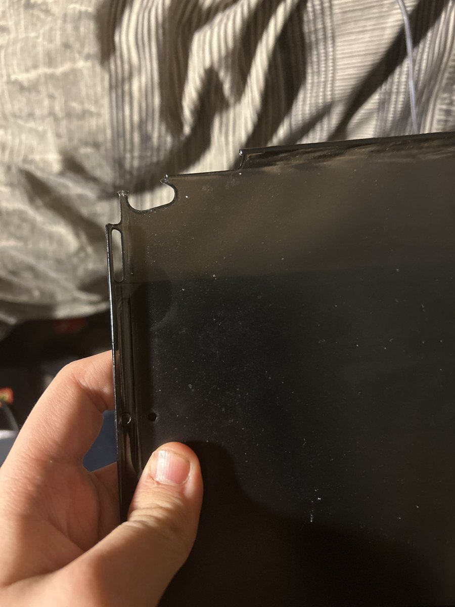 I’ve never had a worse tablet in my life

The touchscreen glitched out so hard I had to quite literally slam it into the floor just for it to work, causing my case to break a little bit

This is the result of glitchy iPads man, so trash